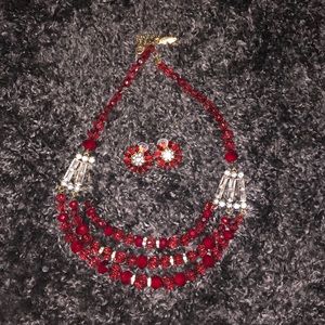 Plunder earrings with matching necklace